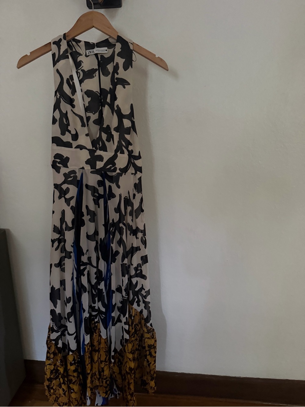 Zara Limited Edition Printed Maxi Dress XS Abstract Floral Pleated Sleeveless
